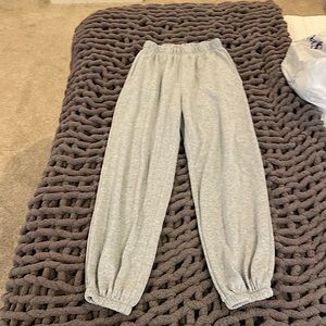 grey sweatpants